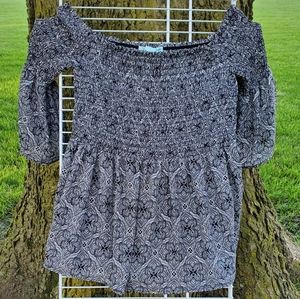 MAURICES Off The Shoulder Black White Top Sz Large